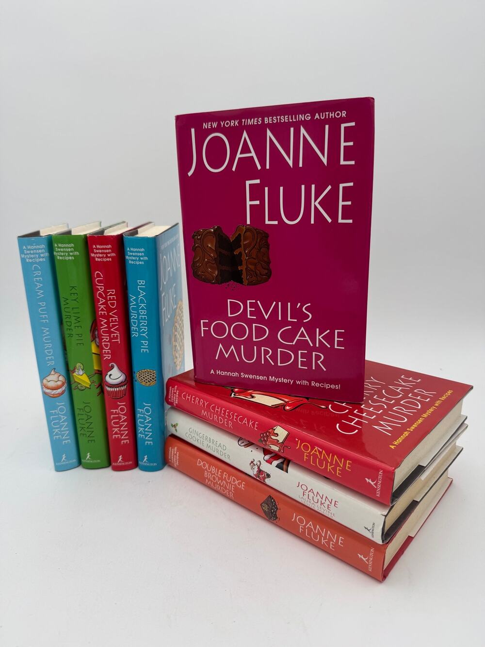 Set/8 Hardcover Joanne Fluke Murder Mystery Books Hannah Swenson Cozy Culinary